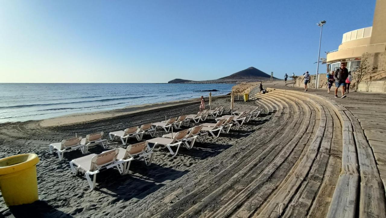 Views Of El Medano Beach, Two Экстерьер фото
